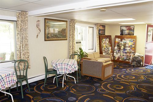 Sunset Motor Motel 2*